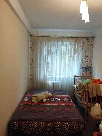 Продам двухкомнатную квартиру на Майском рынке лучший второй этаж Донецк