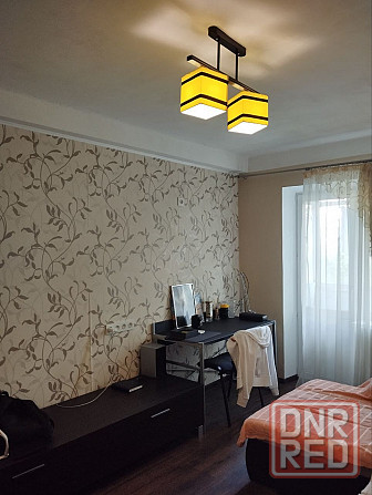 Продам двухкомнатную квартиру на Майском рынке лучший второй этаж Донецк - изображение 1