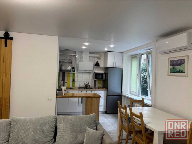 Сдам просторную двухкомнатную студию в Калининском районе на 4 этаже 5-этажного дома. Донецк - изображение 3