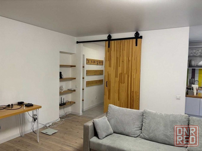 Сдам просторную двухкомнатную студию в Калининском районе на 4 этаже 5-этажного дома. Донецк - изображение 2