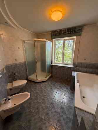 Предлагается на продажу шикарная 5-тикомнатная квартира Донецк