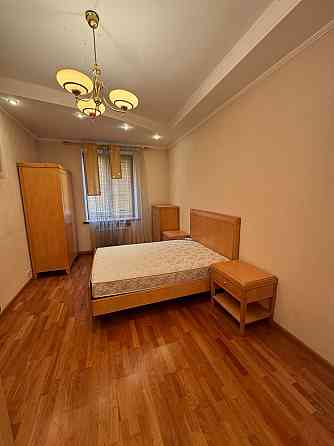 Трехкомнатная квартира на Оперном театре 82 м2 Донецк