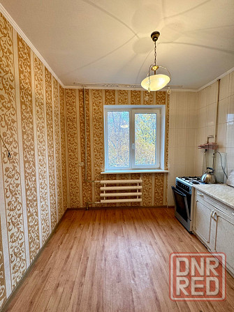 Срочная продажа 3 комн. квартиры, мкр-н Зеленый Макеевка - изображение 3