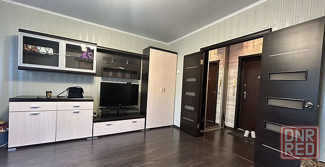 Сдам 1-комнатную квартиру в Ворошиловском районе, Белый Лебедь. Донецк - изображение 3