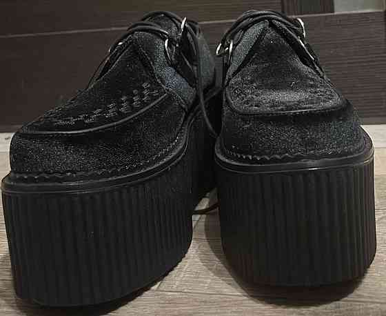 платформы StratoCreeper Black Velvet верх из черного бархата легкая подошва на платформе длинной 7,5 Донецк