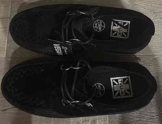 платформы StratoCreeper Black Velvet верх из черного бархата легкая подошва на платформе длинной 7,5 Донецк