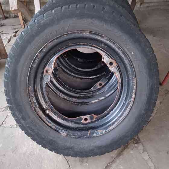 Продам зимние покрышки на Славуту Макеевка