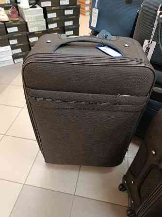 продам новый чемодан Донецк