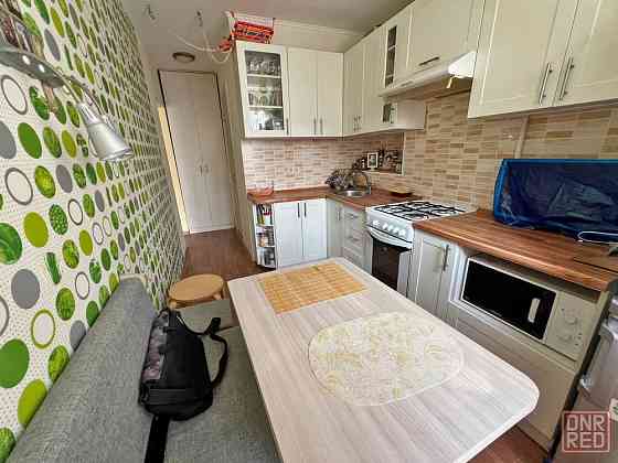 Предлагается на продажу светлая и уютная 2-хкомн. кв в отличном р-не по ул. Нижнекурганская Донецк