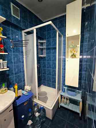 Продается 4-комнатная квартира в центре Левого берега Мариуполь