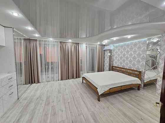 4 комнатная площадь Ленина Донецк