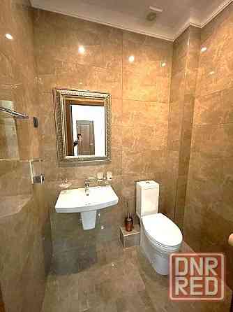 Продам новую 3 к.кв новострой 125 кв м с паркингом Розы-Люксембург Донецк