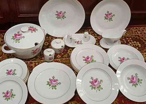 Сервиз роза , фарфор , гдр , отличный Донецк