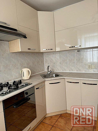 Сдаётся 2к квартира в Ворошиловском районе, б-р школьный Донецк - изображение 4