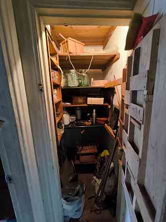 Продаётся просторная трёхкомнатная квартира в живописном районе города Мариуполь Мариуполь