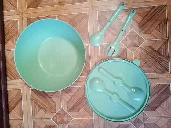 Продам салатник миску с приборами 5л Донецк