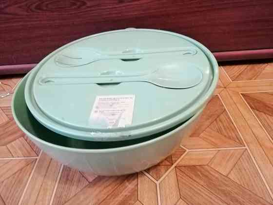 Продам салатник миску с приборами 5л Донецк