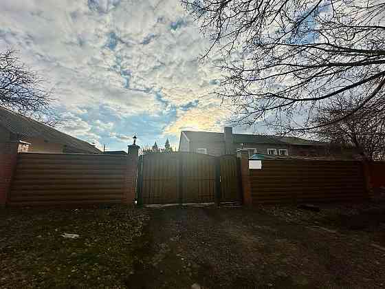 Продажа 3 ком. кв-ры на земле по ул. Октября в Буденновском р-не, г. Донецк Донецк