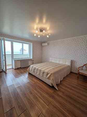 Продается просторная 4-комнатная квартира в Центре Донецка Донецк