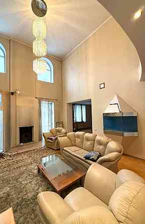 Продам Дом в Калининском р-не ул. Фабрициуса. Бассейн. Сауна. Гараж. ГосАкт 8.5 соток Донецк