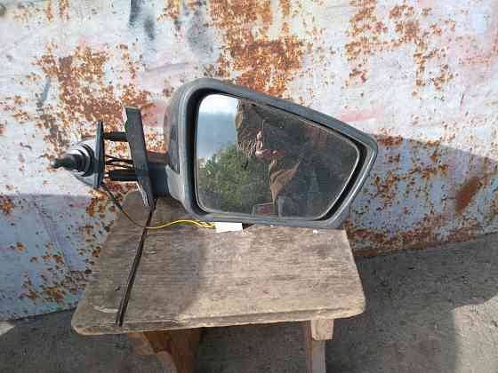 Продаю правое зеркало на гранту Донецк