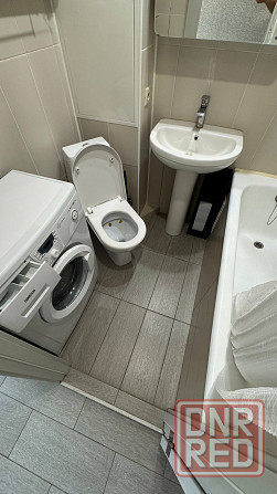 Однокомнатная квартира в Буденовском районе на ул. Независимости (ориентир кафе "Базилик"). Донецк - изображение 3