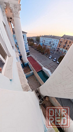 Продам 3-х комнатную квартиру в Центре Макеевки, кинотеатр. Ремонт. Автономное отопление. Макеевка - изображение 1