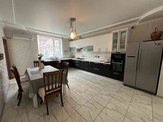 Продается элитный просторный двухэтажный дом на левом берегу Мариуполь