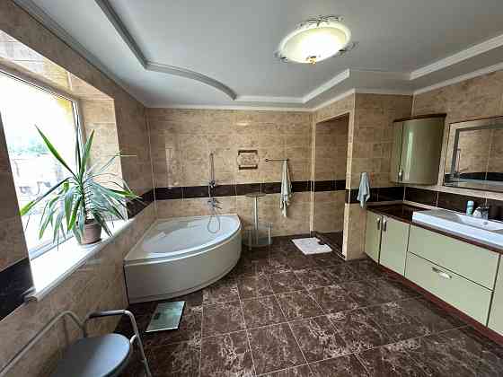 Продается элитный просторный двухэтажный дом на левом берегу Мариуполь