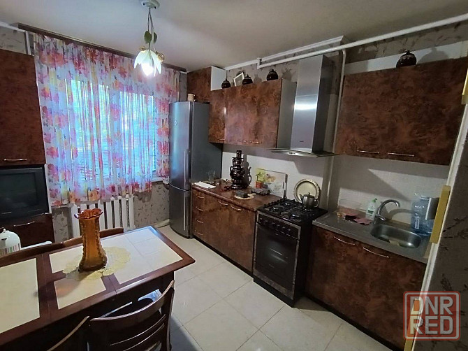 3 комнатная квартира Киевский р-он ул. Политбойцов Донецк - изображение 1