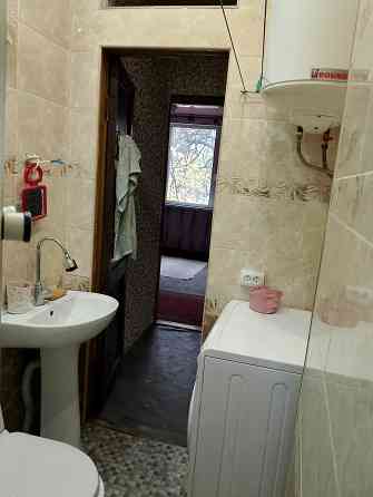 Продам квартиру на земле( часть дома) Шахтерск