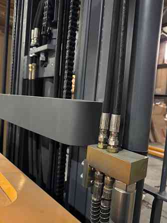 Новый ричтрак-погрузчик-штабелер Донецк