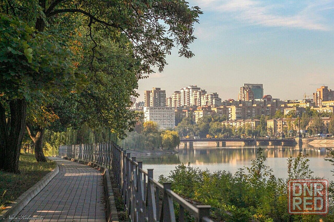 Продам 3 срочно, Ленинский пр. 33 школа Донецк - изображение 1