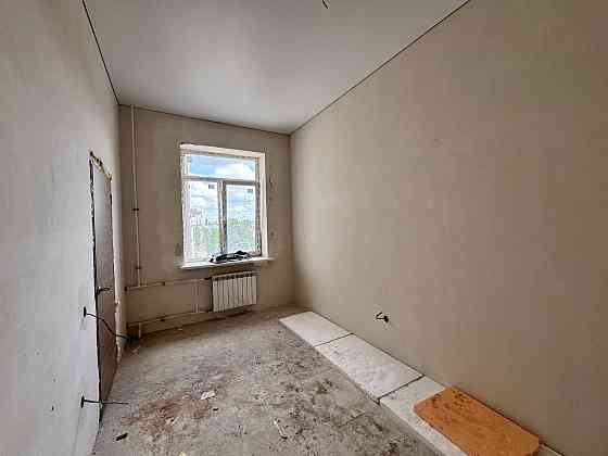 Продается трехкомнатная квартира Мариуполь