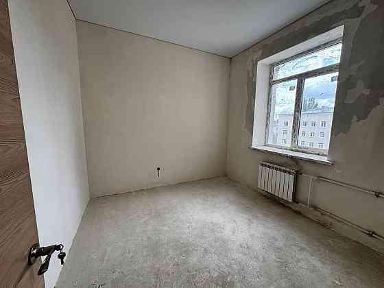 Продается трехкомнатная квартира Мариуполь