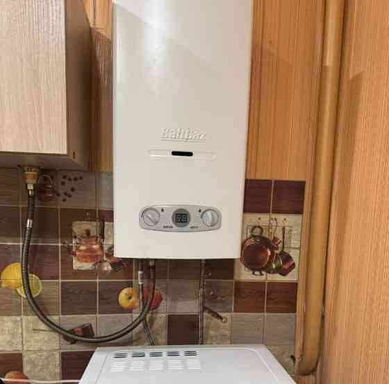 Срочно сдаю просторную двухкоматную квартиру в Кировском районе Донецка. Донецк