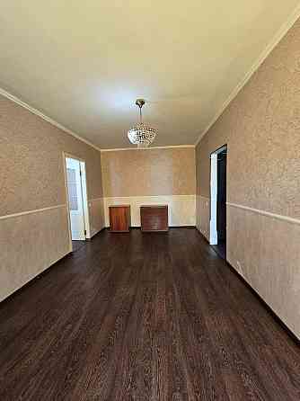 Продам 2-х комнатную квартиру + гараж, Гвардейка, ориентир 10-й магазин, ул. Давыденко. Макеевка