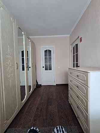 Продам 2-х комнатную квартиру + гараж, Гвардейка, ориентир 10-й магазин, ул. Давыденко. Макеевка