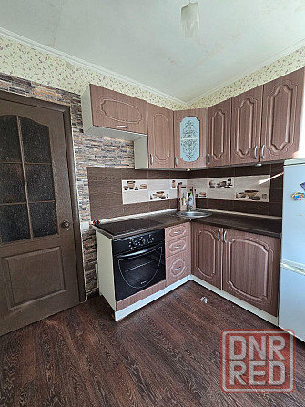 Продам 2-х комнатную квартиру + гараж, Гвардейка, ориентир 10-й магазин, ул. Давыденко. Макеевка - изображение 1