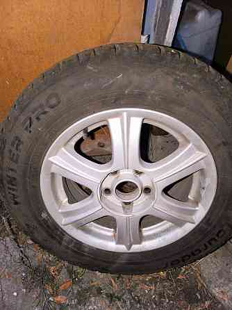 Комплект дисков + зимняя резина на Hyundai Tucson 1го поколения (6.5j*16 5*114,3 dia67,1) Донецк