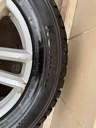Продам резину с дисками на Фольксваген таурэг 18 Донецк