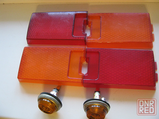 Стёкла задние и повторители ваз 2101 новые Донецк - изображение 1