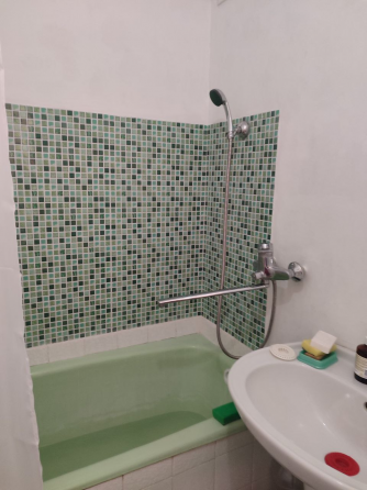 Продается 3-х комнатная квартира Даки, кв-л Шахтерский, этаж 1/9 Макеевка