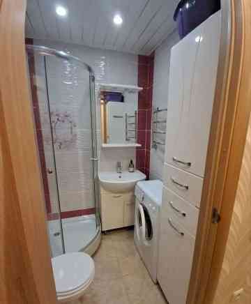 Сдается двухкомнатная квартира в Ворошиловском районе Донецка по адресу: Университетская улица, 44. Донецк