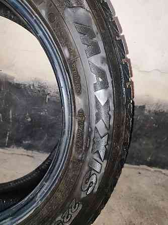 Продам зимнюю резину 225/60/R18 Макеевка