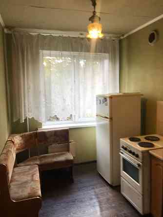 Продам 1ком центр Текстильщика ост 22 училище в хорошем жилом состоянии,лоджия застекленна Донецк