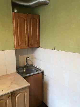 Продам 1ком центр Текстильщика ост 22 училище в хорошем жилом состоянии,лоджия застекленна Донецк