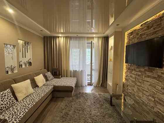 Сдаю однокомнатную квартиру 44.0 м² этаж 5, город Донецк, Ворошиловский район, улица Щорса. Донецк