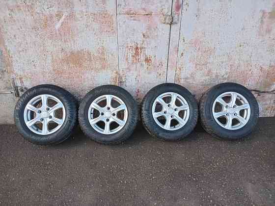 Продаю колёса с зимней резиной,р 14 Донецк