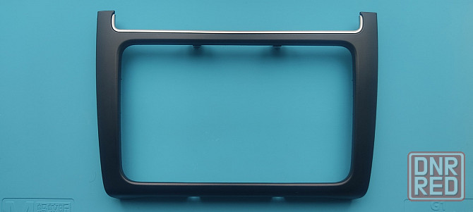 Продам оригинальную рамку магнитолы для VW Polo в хорошем состоянии! Донецк - изображение 1